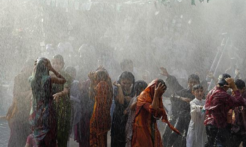کراچی:مختلف علاقوں میں شدید بارش،کئی علاقے تاریکی میں ڈوب گئے