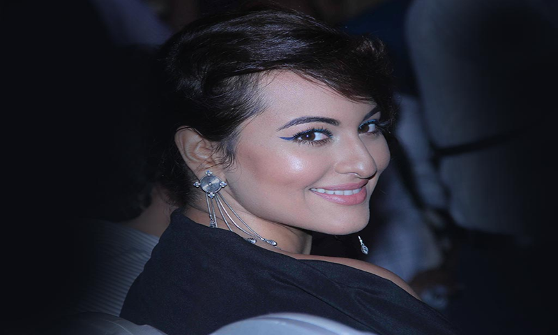 میرے متعلق تنازعات سے والدہ پریشان ہوجاتی ہیں، سناکشی سنہا