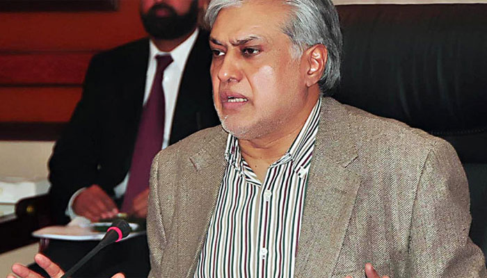 عمران خان کسی کی پگڑی اچھالنے سے گریز کریں، اسحاق ڈار