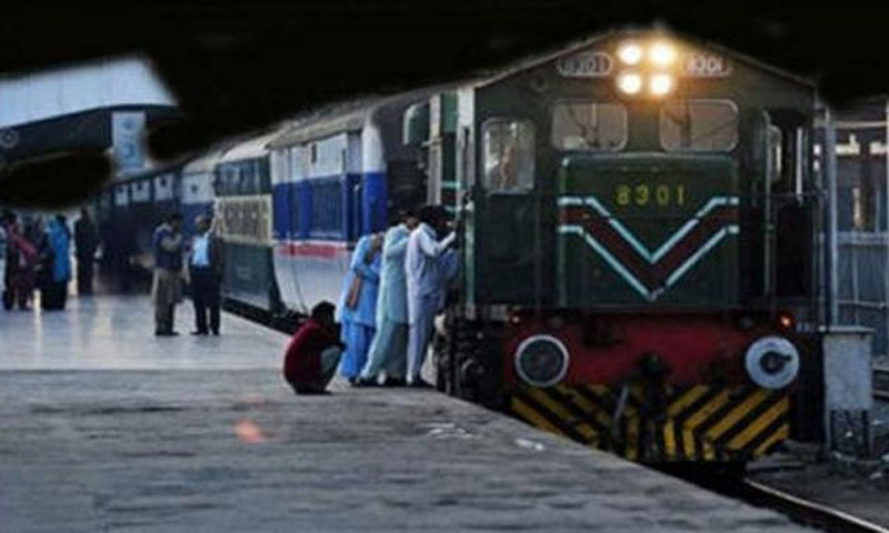 ملتان میں حادثے کا شکار ٹرین کراچی کینٹ اسٹیشن پہنچ گئی