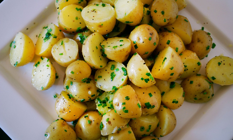 صرف آلو کھاکر اپنا وزن گھٹائیں