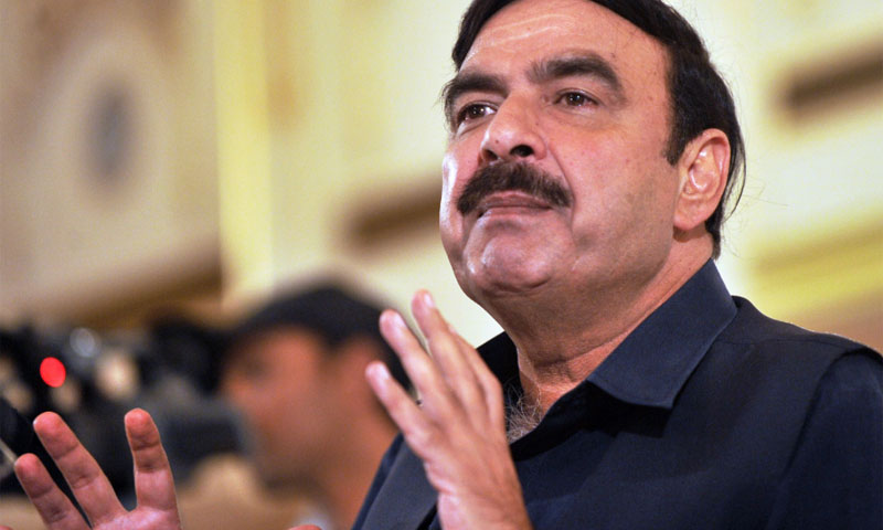 ہم بھاگنے والے نہیں، شیخ رشید کا خطاب