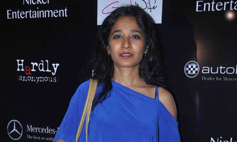 کیا سانولا ہونا گناہ ہے؟بھارتی اداکارہ برس پڑیں