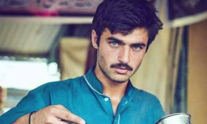 چائے والے کی ایک دن کی آمدنی جان کر آپ حیران رہ جائیں گے