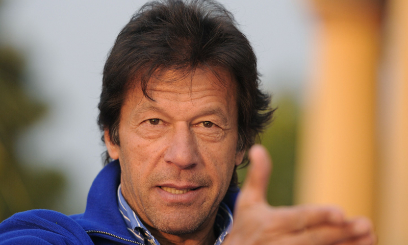 پرویزرشید کو بچہ بناکر پیش نہ کیا جائے:عمران خان