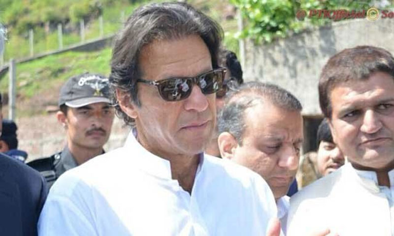 نوازشریف پر جب دباؤپڑتا ہے کچھ نہ کچھ ہوجاتا ہے،عمران خان