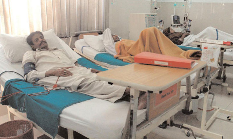 لاڑکانہ: ڈائیلاسز کرانے والے مریض ایچ آئی وی میں مبتلا