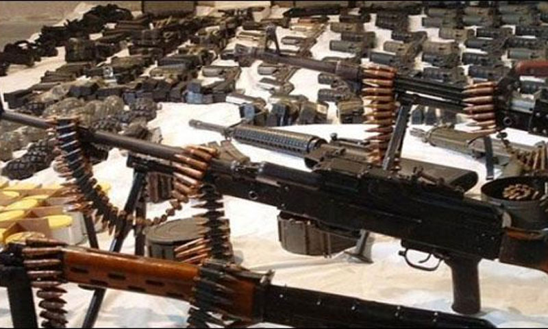کراچی:مکان سے بھاری تعداد میں اسلحہ برآمد