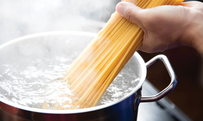 آپ اب تک پاستا غلط طریقے سے ابالتے آرہے ہیں
