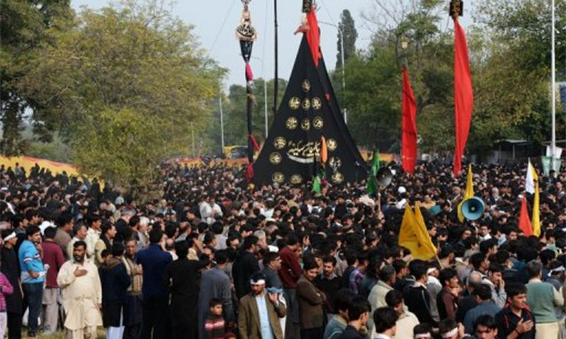 راولپنڈی میں شہدائے کربلا کے چہلم کا مرکزی جلوس اپنے راستوں پرگامزن