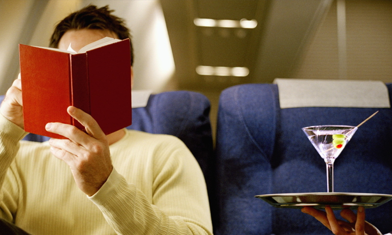 جہاز میں سفر کرتے ہوئے اس سیٹ پر بیٹھنے کی غلطی کبھی نہیں کریں