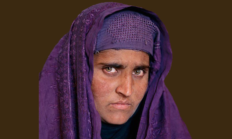 افغان مونالیزا شربت گلا کو ملک بدر کرنے کا حکم