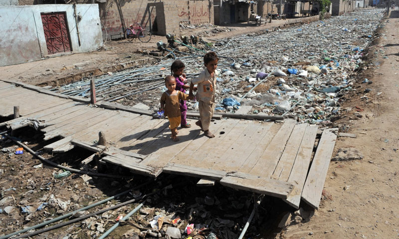 کراچی دنیا کے 10 ناقابل رہائش شہروں میں شامل