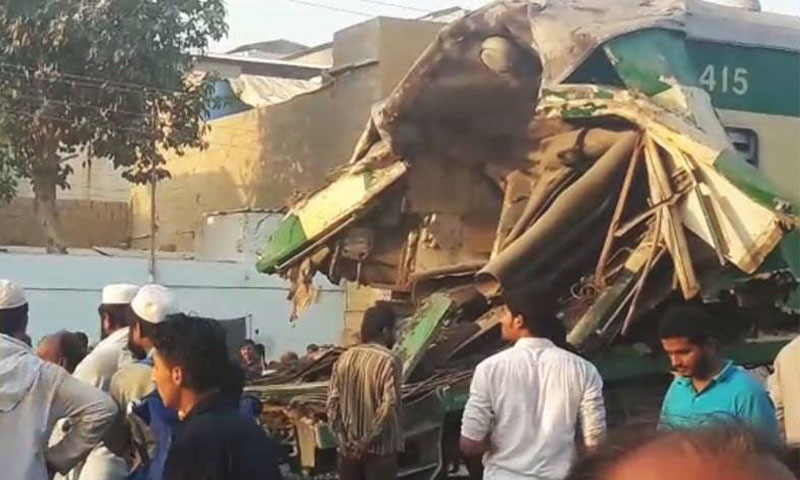 کراچی:2ٹرینوں میں تصادم،جاں بحق افراد کی تعداد21ہوگئی