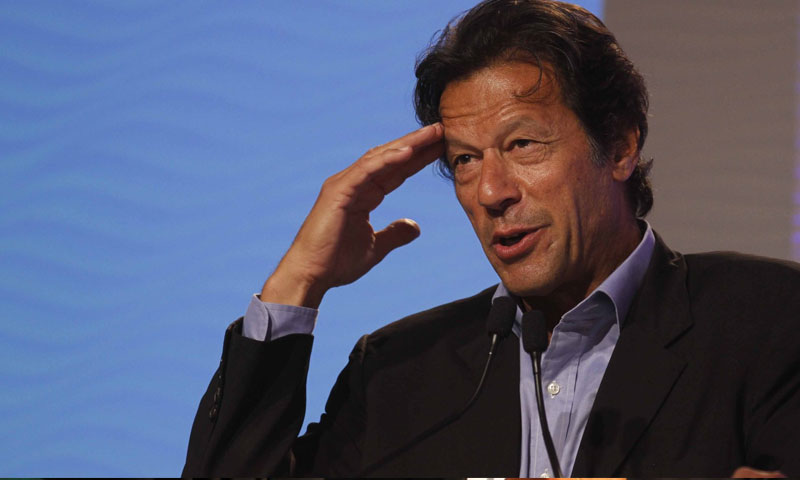 قومیں سڑکیں اور پل بنانے سے نہیں بنتیں،عمران خان
