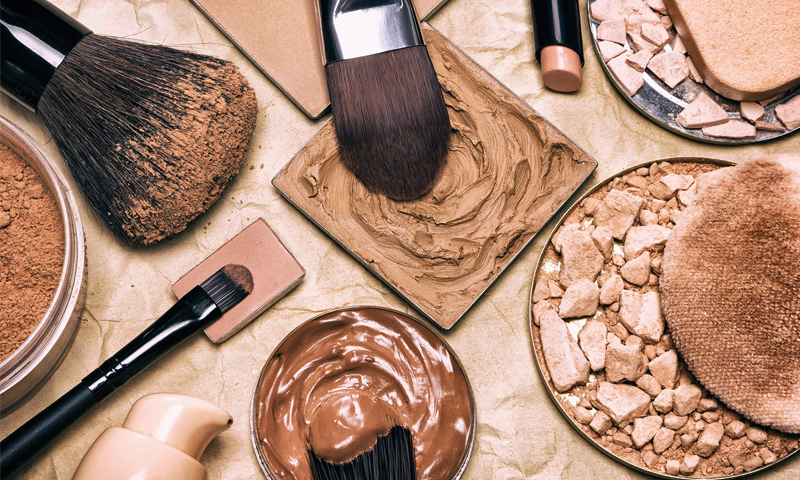 پھلوں کے علاوہ میک اپ پروڈکٹس کو فریج میں اسٹور کریں