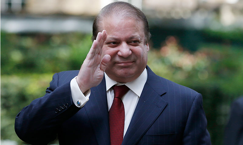 وزیراعظم نوازشریف ایک روزہ دورے پرتربت پہنچ گئے
