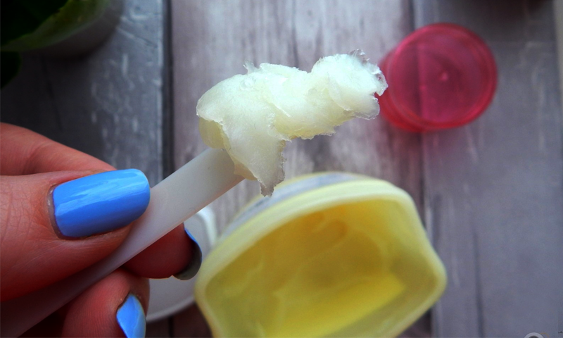 پیٹرولیم جیلی آپ کی جلد کےلئے کتنی فائدہ مند ہے؟