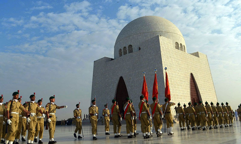 قائداعظم کے مزار پر سیاسی رہنماوں کی حاضری