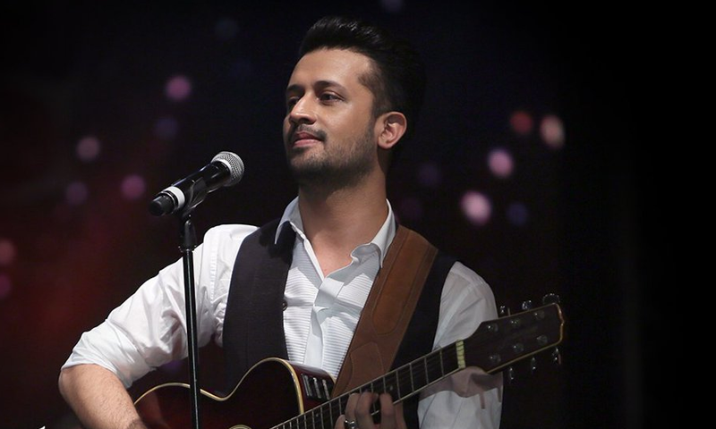 عاطف اسلم کے خواتین کے لیے اٹھائے جانے والے قدم نے لوگوں کےدل جیت لیے