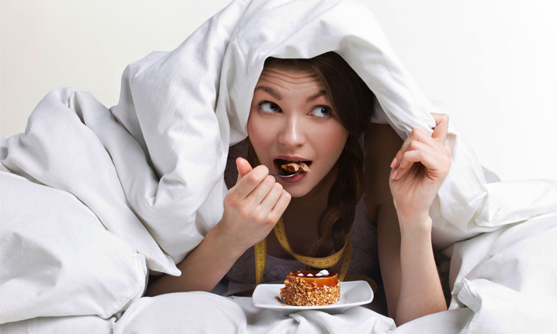 سردیوں میں وزن بڑھنے کی اہم وجوہات