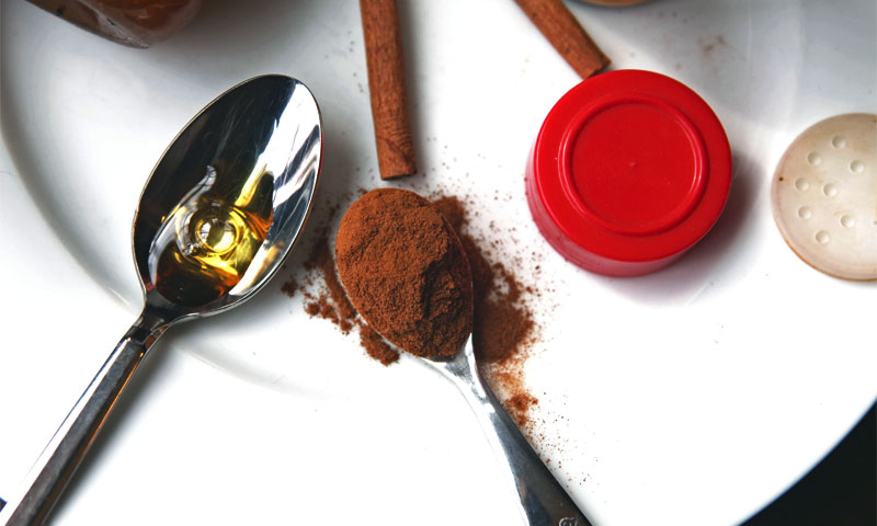 شہد اور دار چینی کا یہ استعمال کردے گا آپ کا حیران