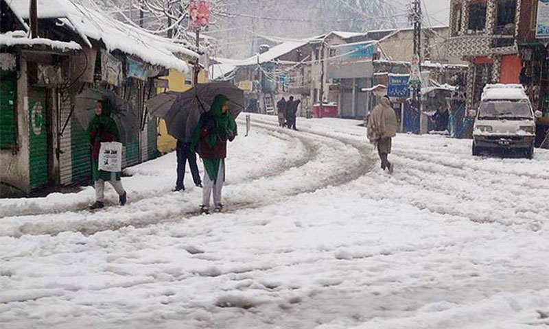 ملک کے بالائی علاقوں میں برفباری کا سلسلہ جاری