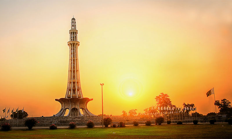 ملک میں 2017کا پہلا سورج نئی امنگیں لے کرطلوع