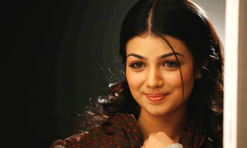 عائشہ ٹاکیہ نے تنقید کرنے والوں کو دیا کرارا جواب