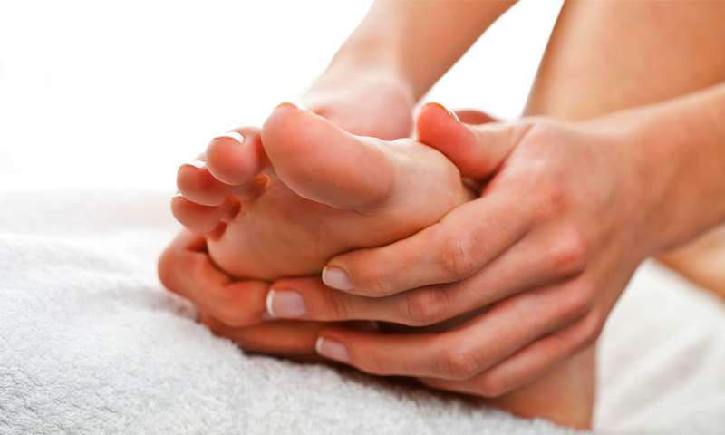 پاؤں پر' وکس' کی مالش کریں اور پھر کمال دیکھیں