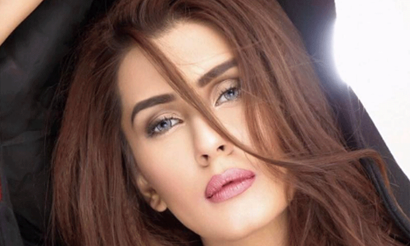 آج کل شوبز انڈسٹری پر کون سی اداکارائیں قابض ہیں