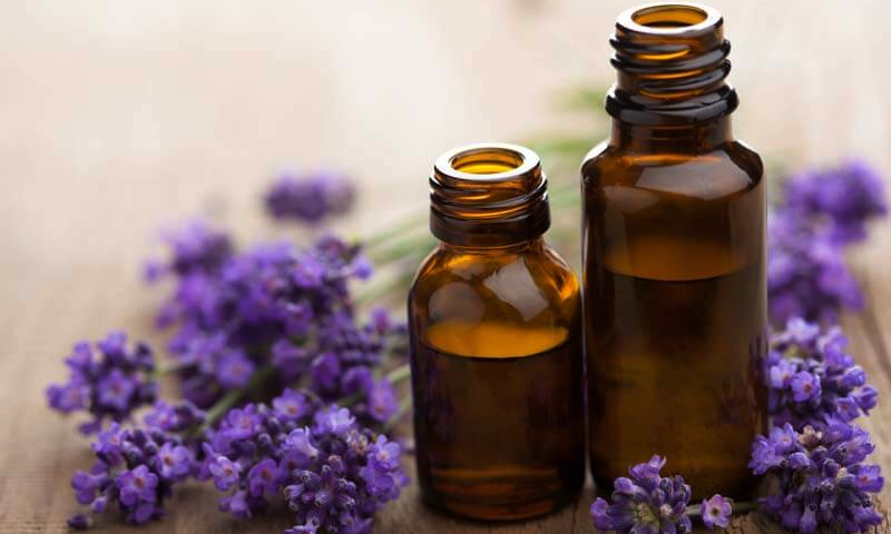 یہ تیل جوڑوں پر لگائیں اور راتوں رات جوڑوں کے درد سے نجات پائیں