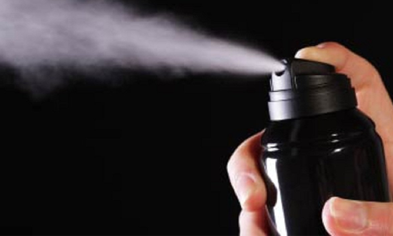 کیا آپ بھی باڈی اسپرے استعمال کرتے ہوئے یہ غلطیاں کرتے ہیں؟