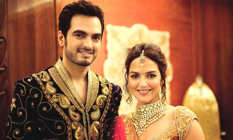 مشہور بھارتی اداکارہ ایشا دیول کے گھربہت جلد ننھے مہمان کی آمد متوقع