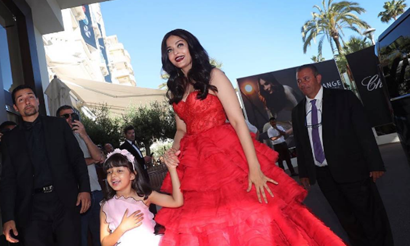 کانز فیسٹیول:ایشوریا&nbsp; نے خود کو بہتر ماں ثابت کردیا