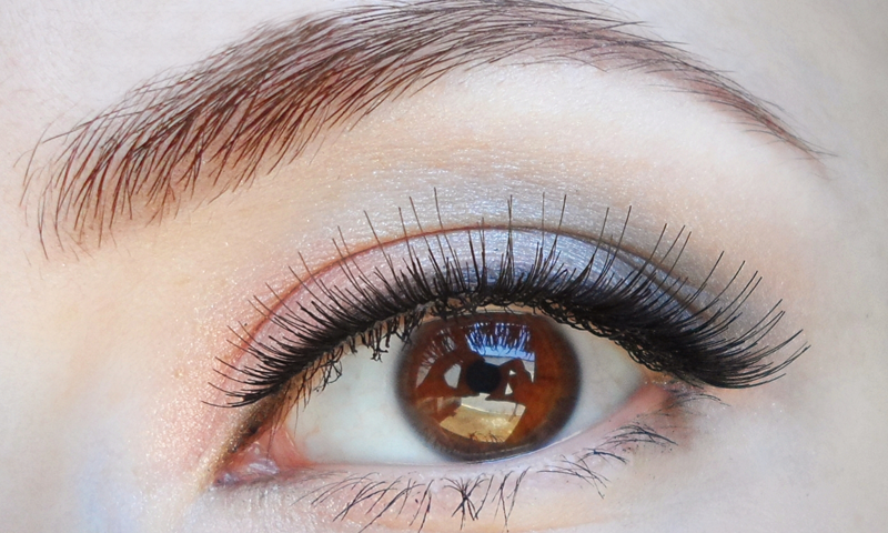 پلکوں کو گھنا اور خوبصورت بنانے کا زبردست&nbsp; تیل