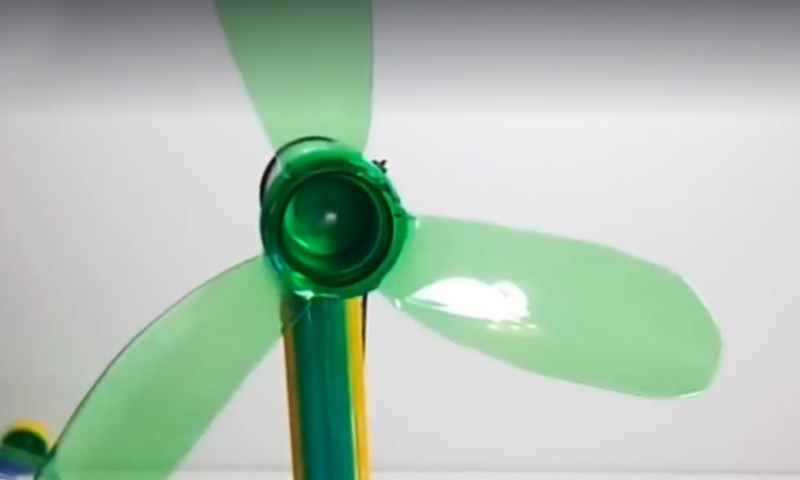 لوڈ شیڈنگ سے پریشان افراد یہ ویڈیو دیکھیں