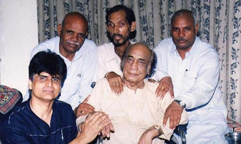 مہدی حسن کے بیٹوں نے بھارت سے مدد طلب کرلی: بھارتی اخبار کا دعویٰ