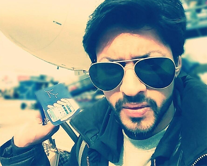 شاہ رخ خان کے ہم شکل نے سوشل میڈیا پر تہلکہ مچا دیا