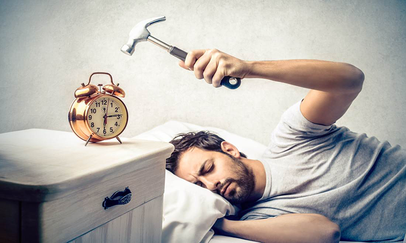 صبح صبح اٹھ کر ان 6 چیزوں سے گریز کریں