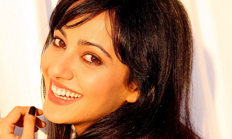 بولی وڈ اداکارہ نیہا شرما کی حیران کردینے والی چند تصاویر