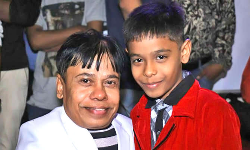 گبرو کے بیٹے کا قد والد کے مقابلے کتنا ہے؟