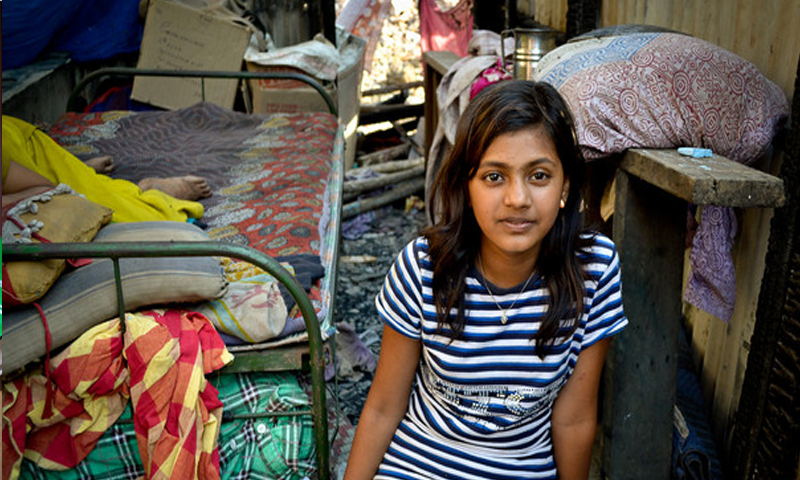 سلم ڈاگ ملینئیر کی آسکر ایوارڈ یافتہ اداکارہ غربت کی زندگی جینے پر مجبور