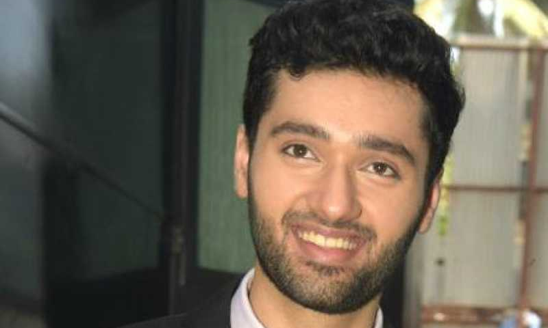 فلم 'غدر' کا یہ کیوٹ بچہ اب کیسا نظر آتا ہے؟