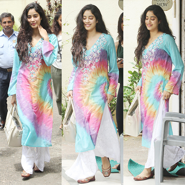 بولی وڈ میں انٹری سے قبل ہی جھانوی کپور بجلیاں گرانے لگیں