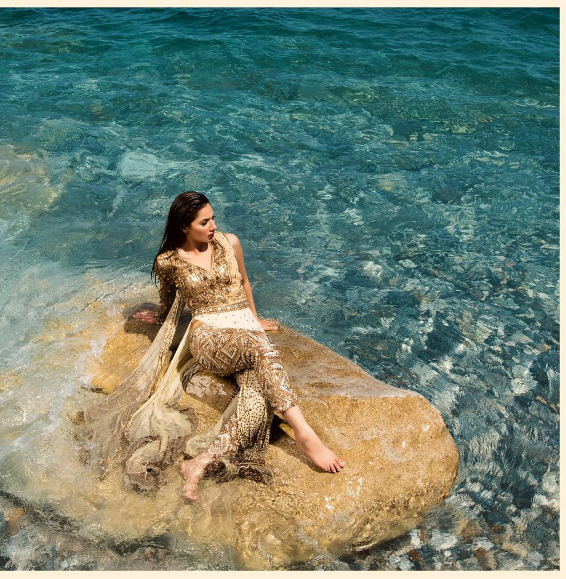 ماہرہ خان کی نئی تصاویر کی سوشل میڈیا پر دھوم