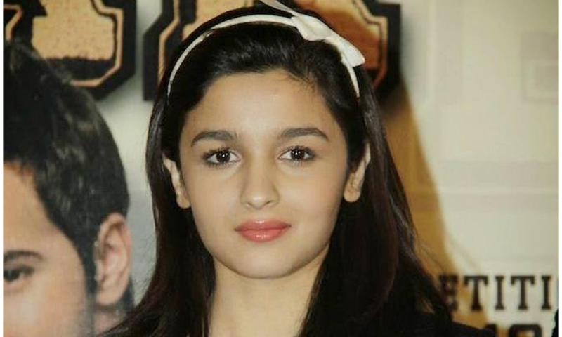 عالیہ بھٹ کا دیپیکا پڈوکون کیلئے حیران کن ردِ عمل