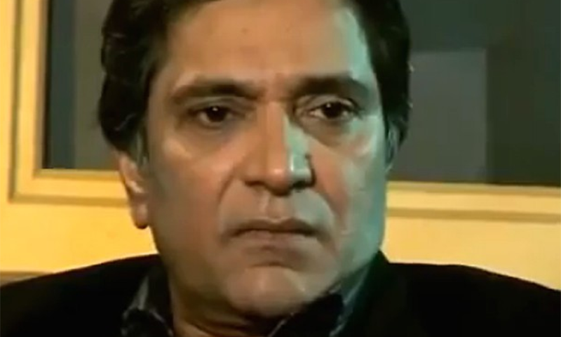 یہ معروف پاکستانی اداکار کون ؟