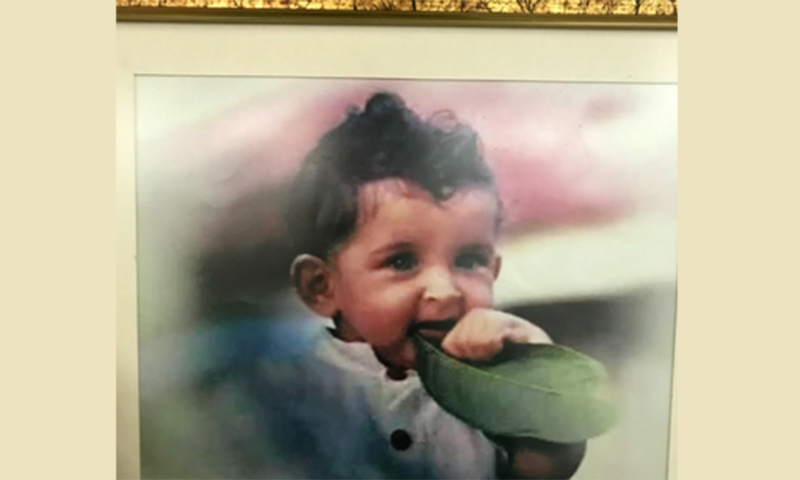 یہ بولی وڈ سپر اسٹار کون ؟ پہچانیئے