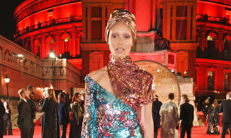 لندن: ماڈل آف دی ایئر کا ایوارڈ برطانوی ماڈل کے نام